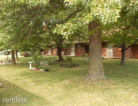 Safari West Apartments - Photo 2 of 3