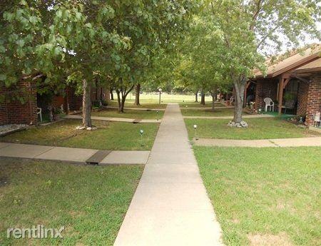 Safari West Apartments - Photo 3 of 3