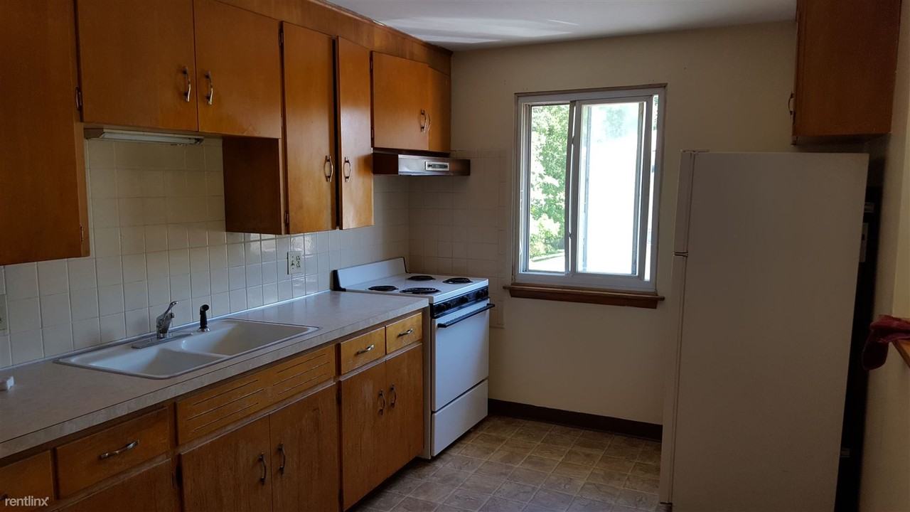 26 Forrestal Ln - Photo 2 of 18