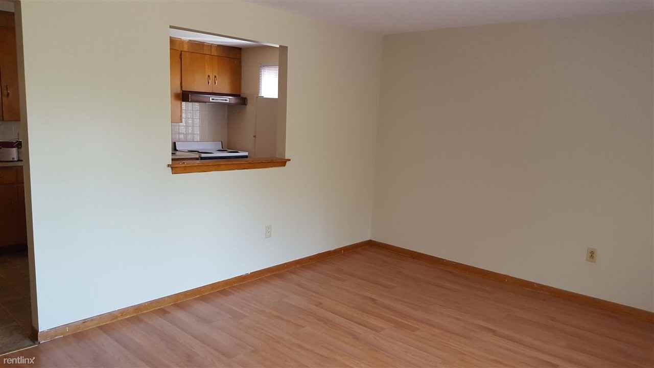 26 Forrestal Ln - Photo 3 of 18