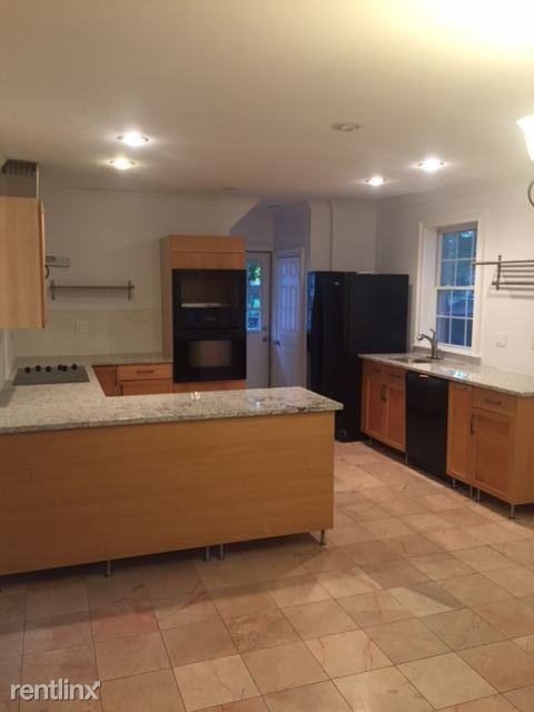 551 Fountain St - Photo 2 of 12