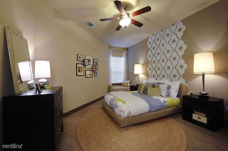 McKinney Ave and N Pearl St  Id 2025 - Photo 2 of 8