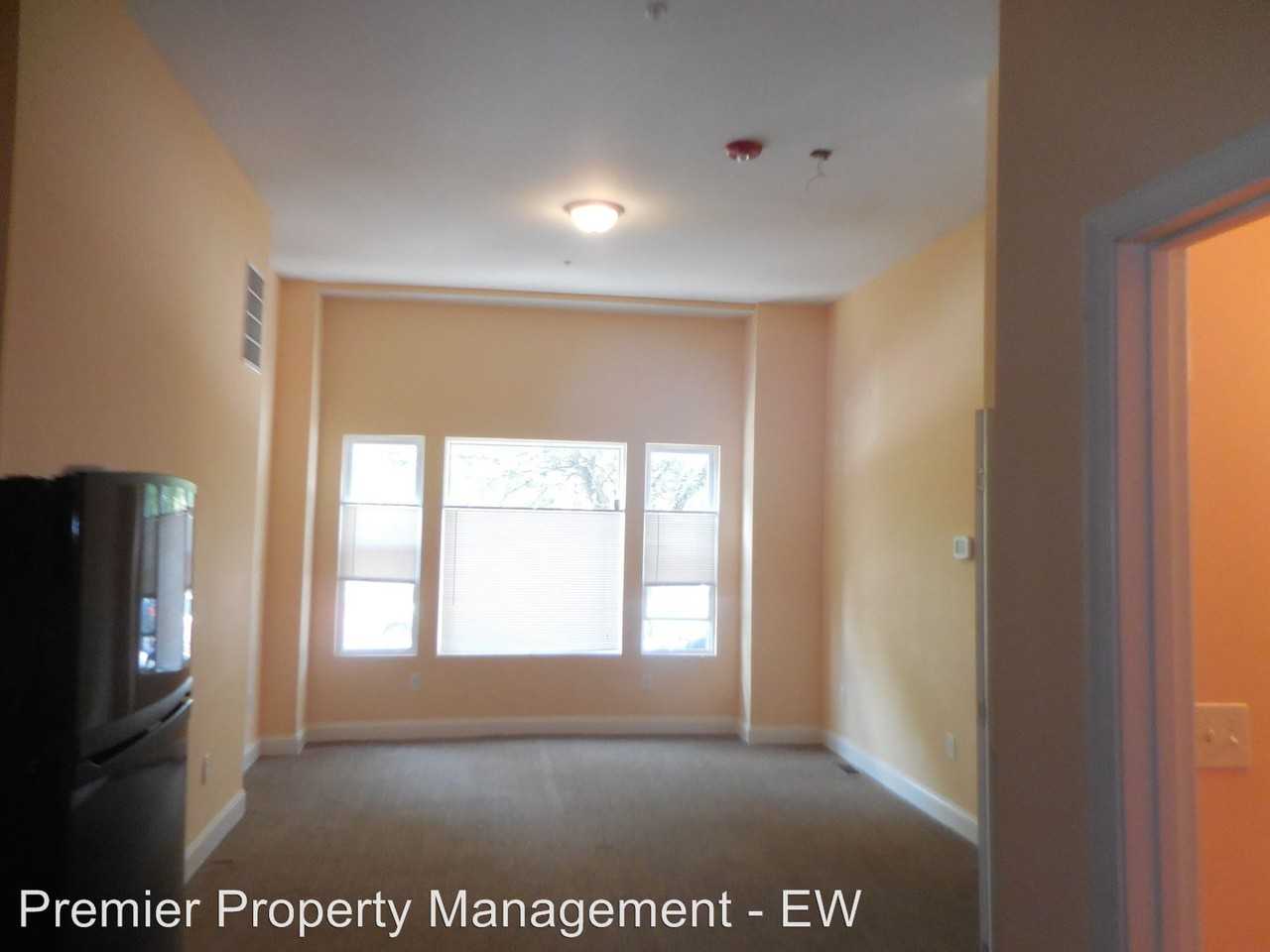 7 S Broadway - Photo 3 of 8