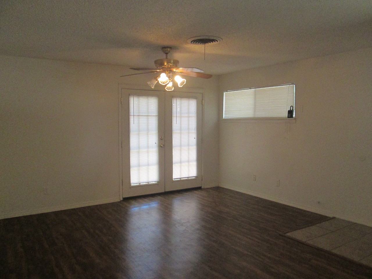 3913 Eldridge St - Photo 2 of 7