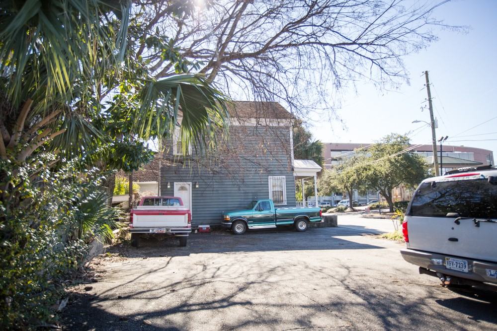 1101 Cumberland Ave - Photo 3 of 6