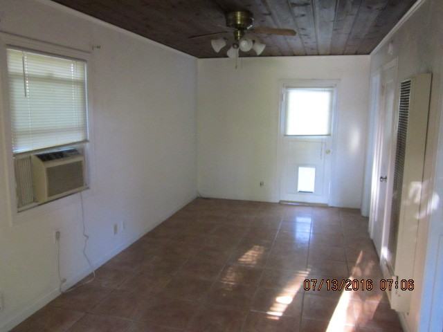 379 Lambuth Ave - Photo 3 of 8