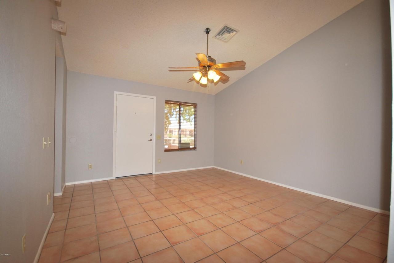 3235 W Tonopah Dr - Photo 3 of 16