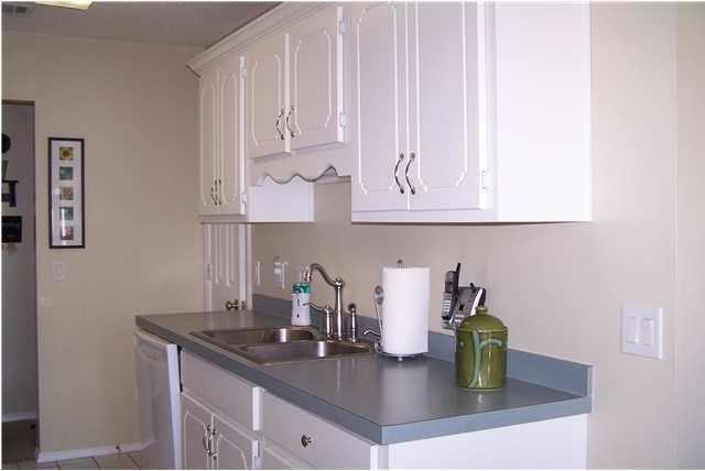 44621 Parkwood Cir - Photo 2 of 12