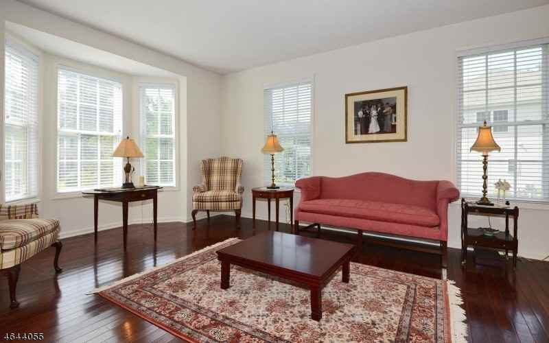 10 Red Maple Ln - Photo 3 of 22