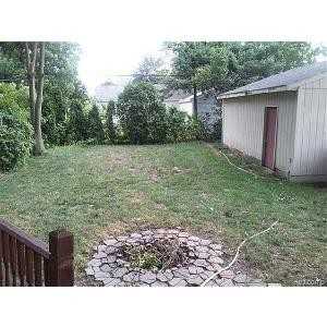 2875 Longview Ave - Photo 3 of 11