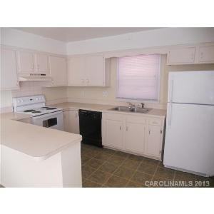 7510 Riding Trail Rd - Photo 3 of 12