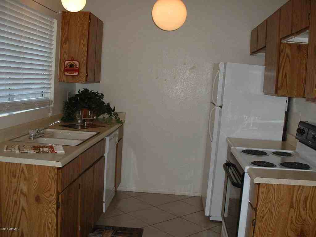 3030 W Irma Ln - Photo 3 of 6