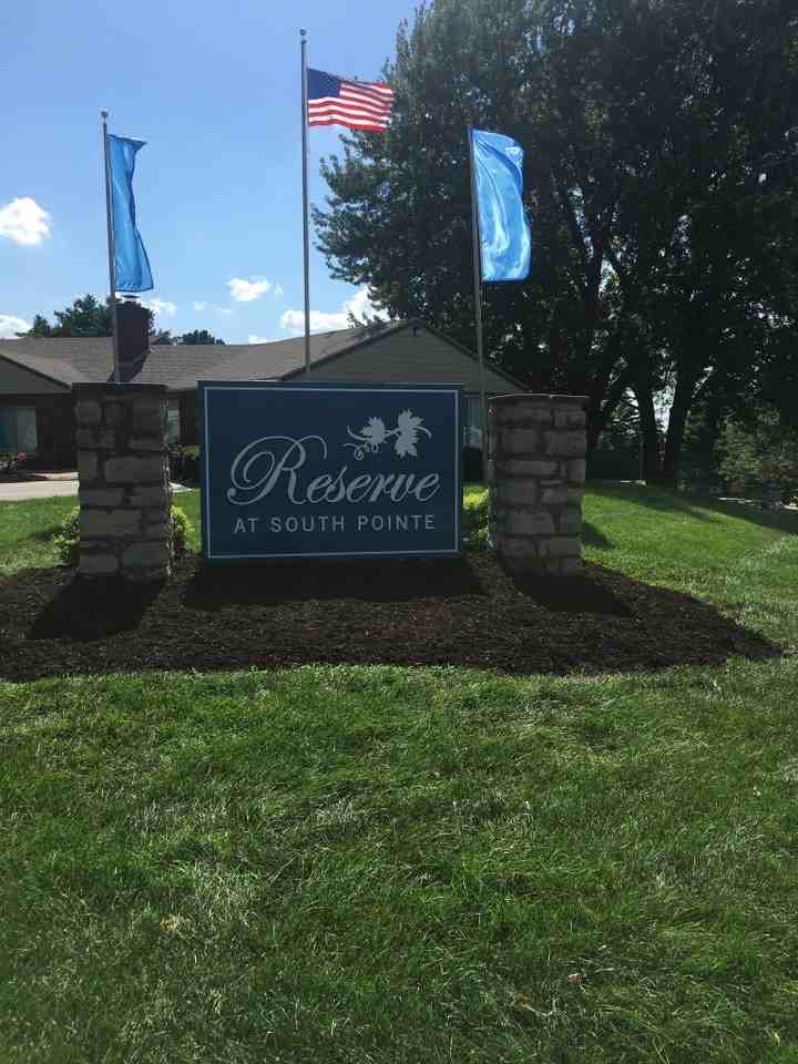 Reserve at South Pointe - Photo 2 of 11