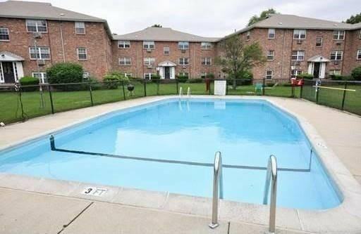 Colonial Village Dr #8