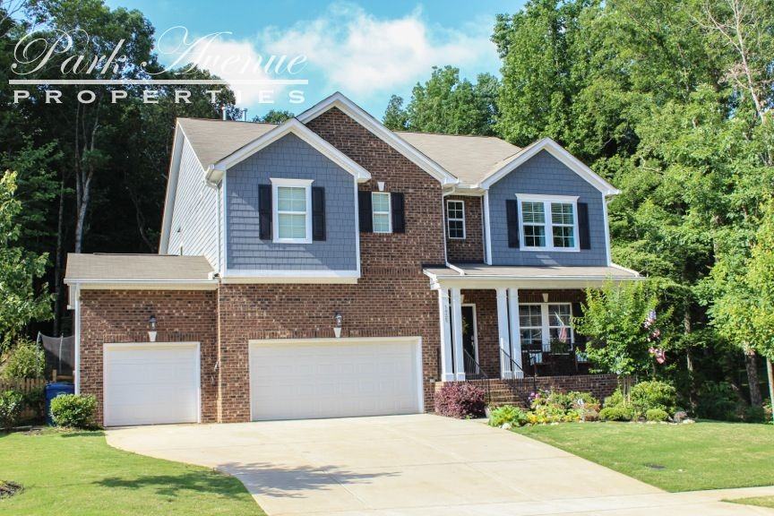 1925 Madeira Cir - Photo 2 of 50