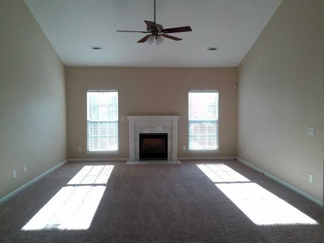 1523 Cardinal Ln - Photo 3 of 12