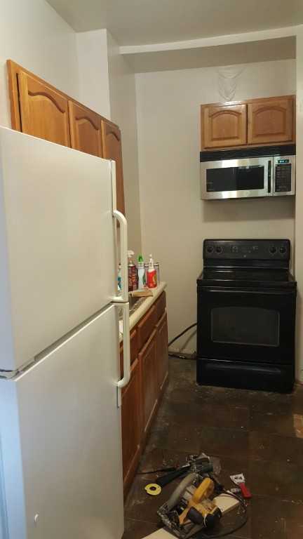 542 E 182nd St #1 - Photo 2 of 8