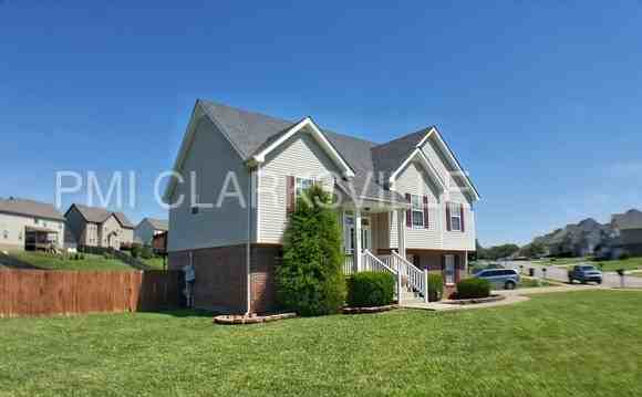 689 Winding Bluff Way - Photo 2 of 25