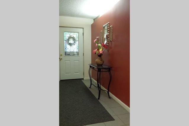 315 E Mt Eden Ave - Photo 3 of 12