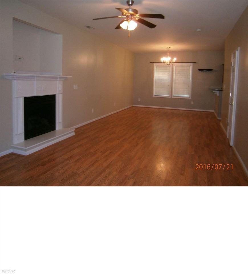 650 Ginesing Dr - Photo 3 of 7