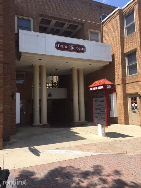 The White House Apartments - Photo 2 of 5