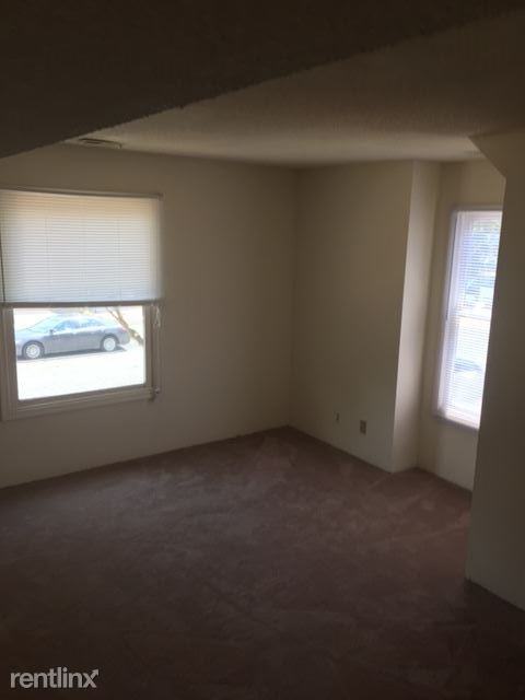 The White House Apartments - Photo 3 of 5