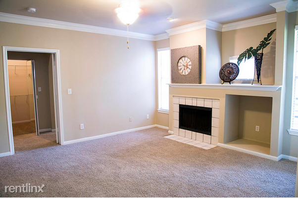 Chisholm Trail Pkwy and Oak Park ID 2021 - Photo 2 of 8