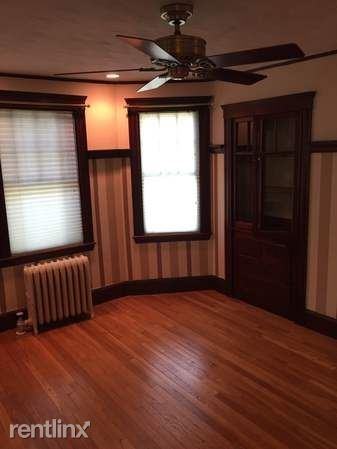 231 Curve St - Photo 2 of 9