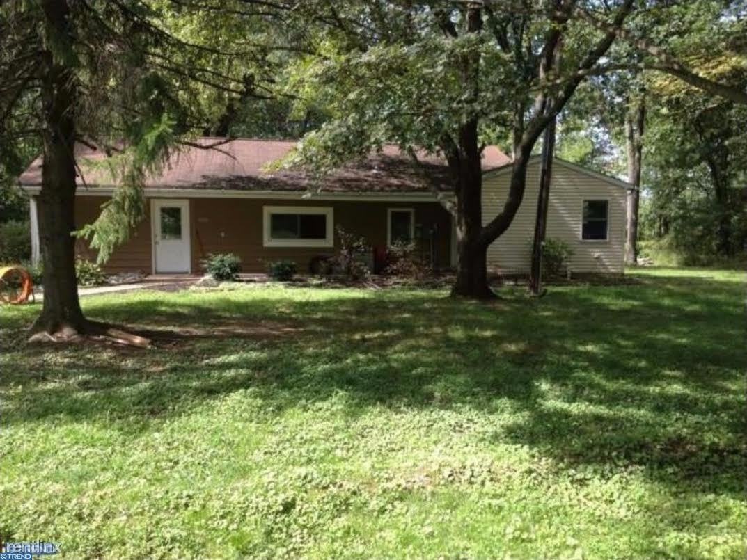 772 Folly Rd - Photo 2 of 12