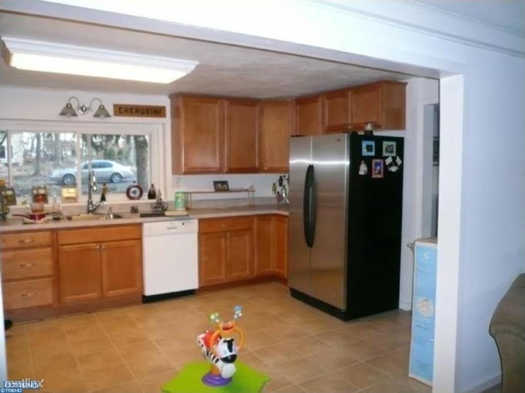 772 Folly Rd - Photo 3 of 12