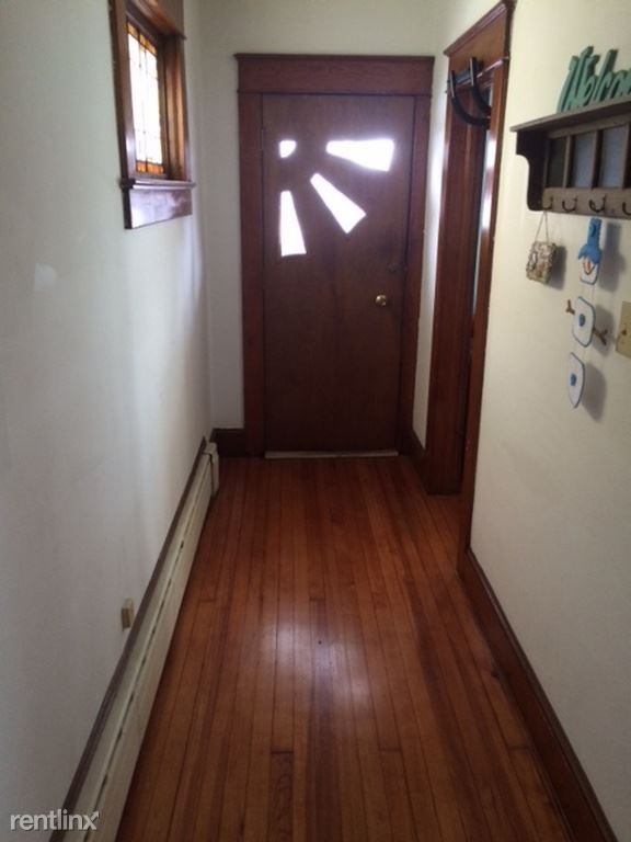 2624 Pittston Ave - Photo 3 of 10