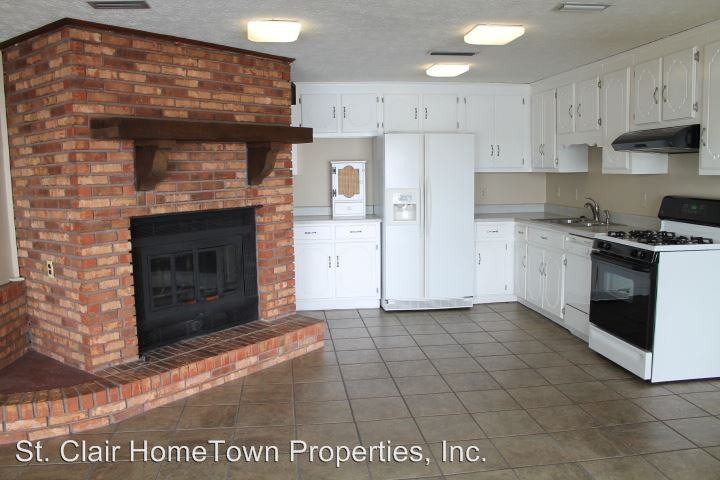 200 Lake Front Dr - Photo 2 of 16