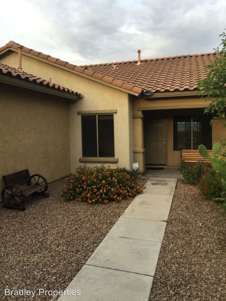 1035 S Limestone St - Photo 3 of 17