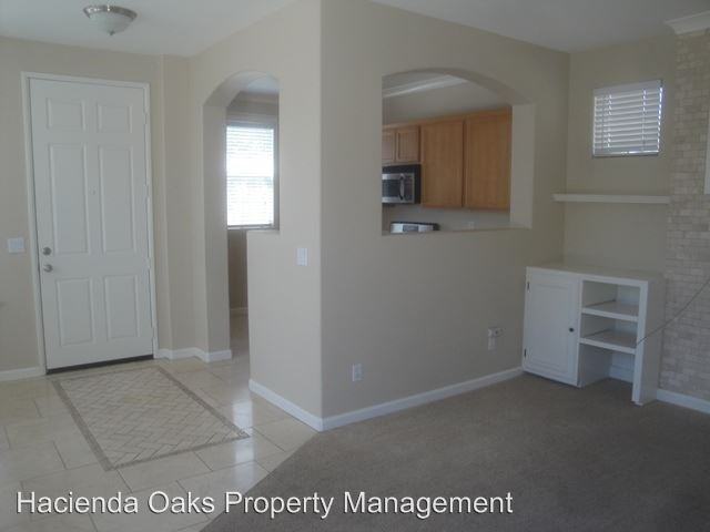 2339 Cottage Ln N - Photo 3 of 9