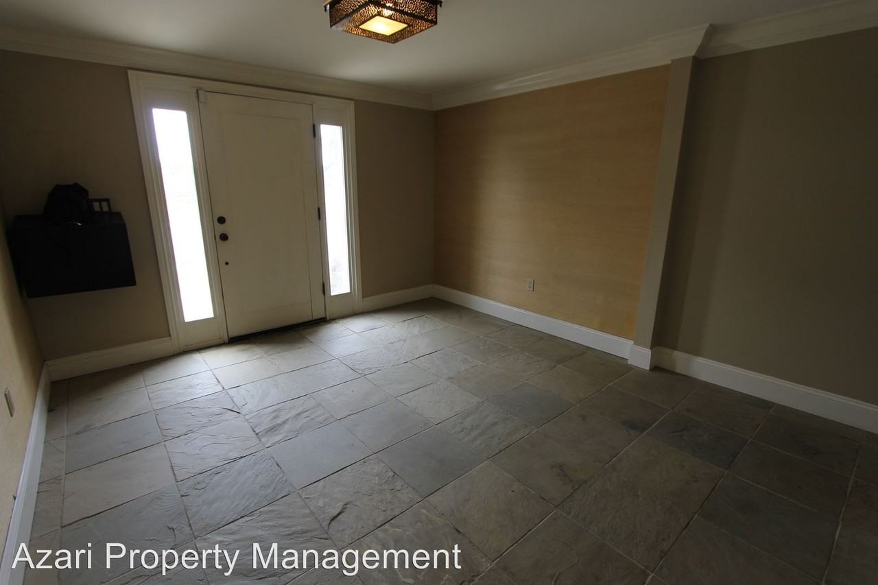 1818 Great Hwy - Photo 2 of 38