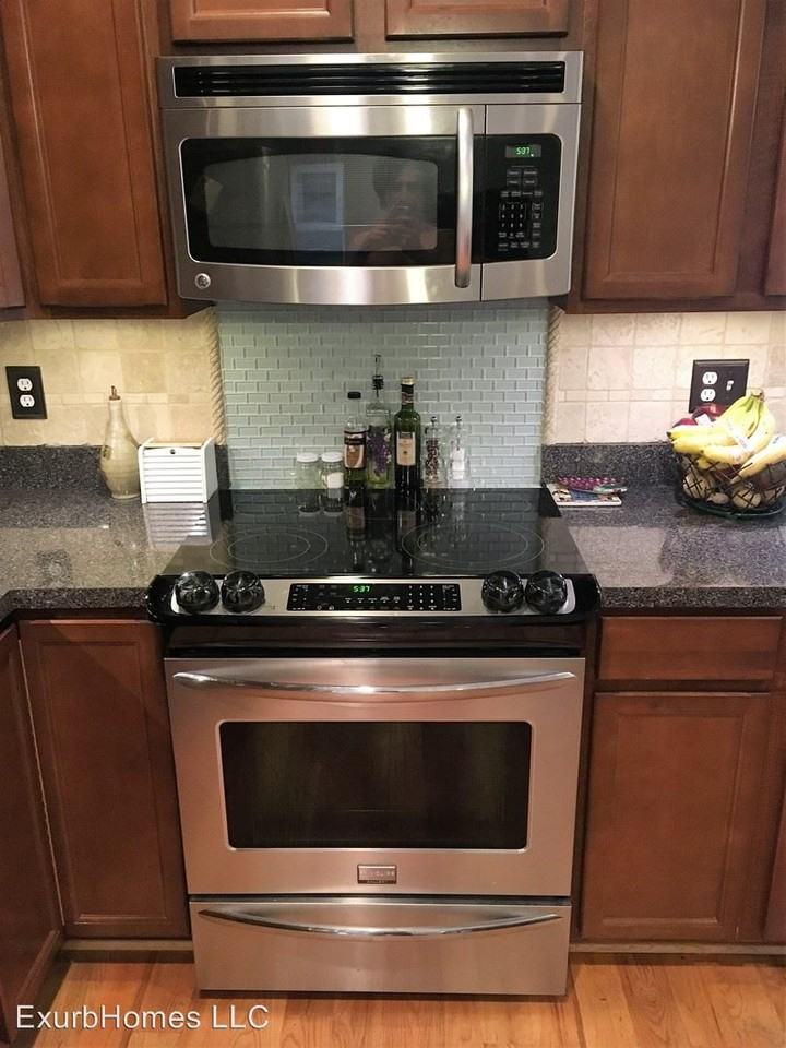 306 S Hammonds Ferry Rd - Photo 2 of 13