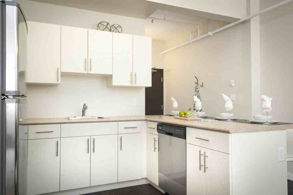 1665 Kenaston Blvd #300 - Photo 2 of 20