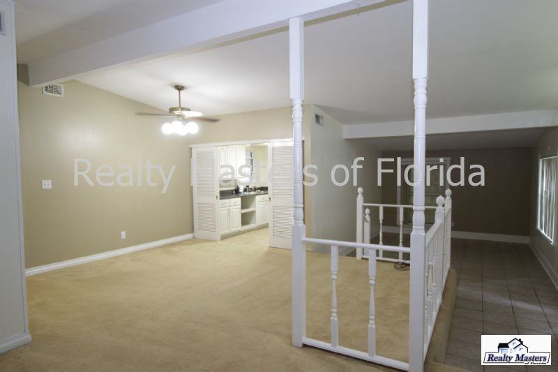 6119 E Shore Dr - Photo 2 of 20