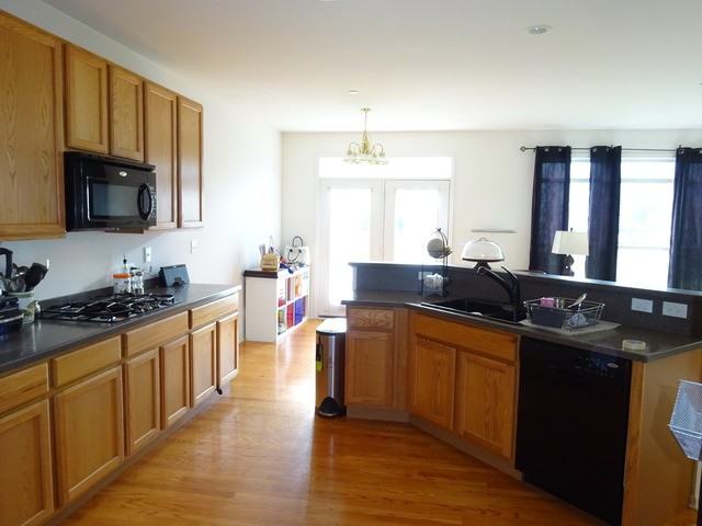 816 Stone Canyon Cir - Photo 3 of 10