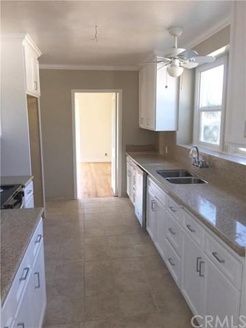 10847 Balboa Blvd - Photo 3 of 27