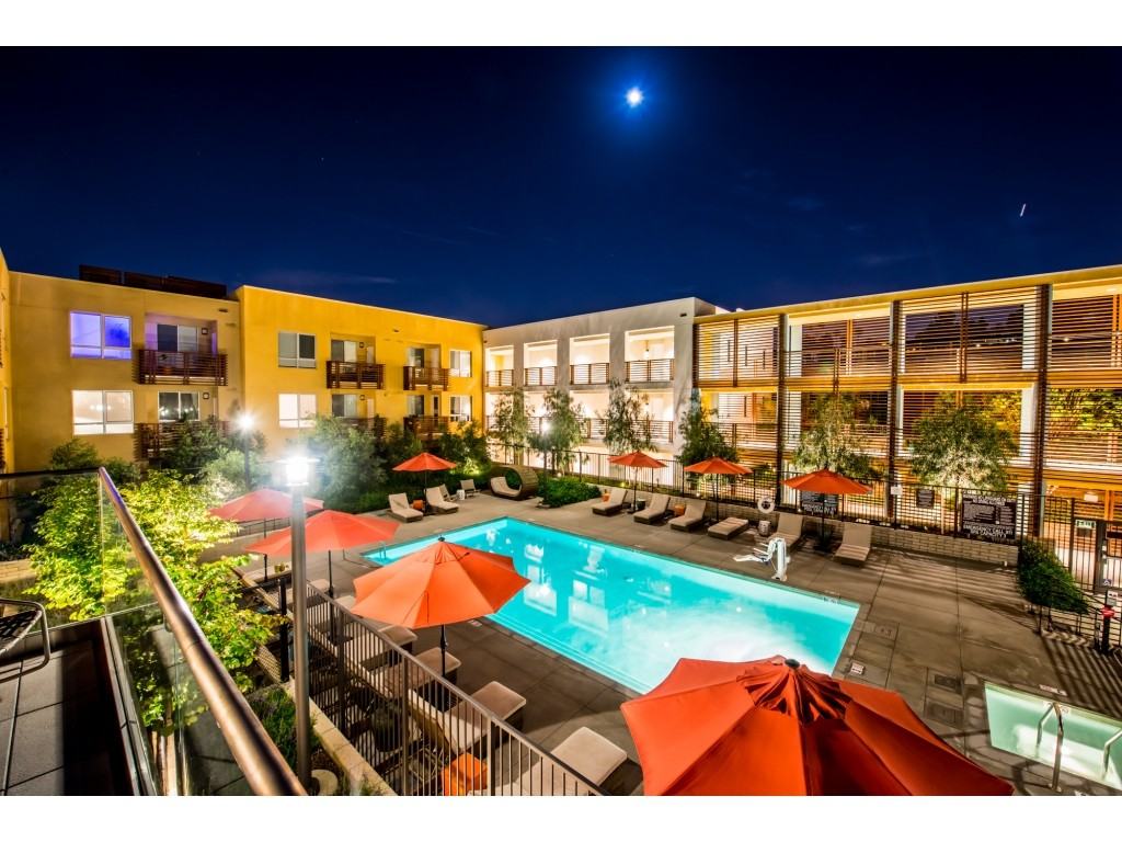 Runway Playa Vista - Photo 2 of 20