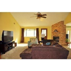 202 Country Ln - Photo 3 of 14