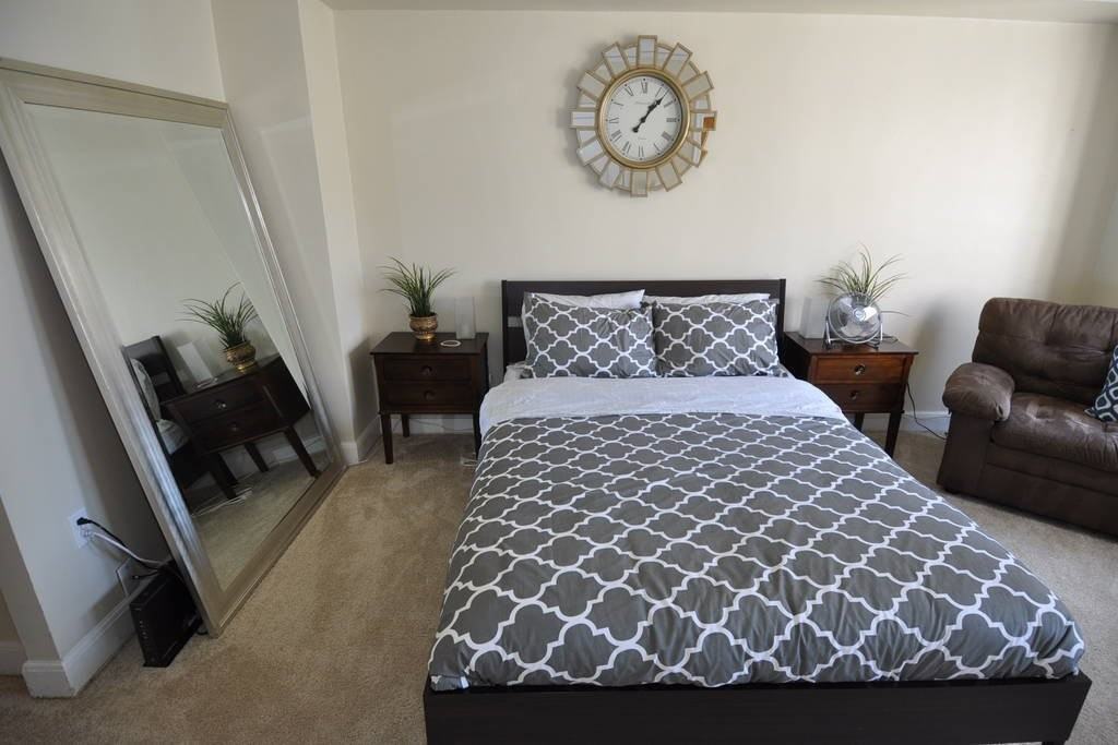 1102 8th Ave - Photo 2 of 11