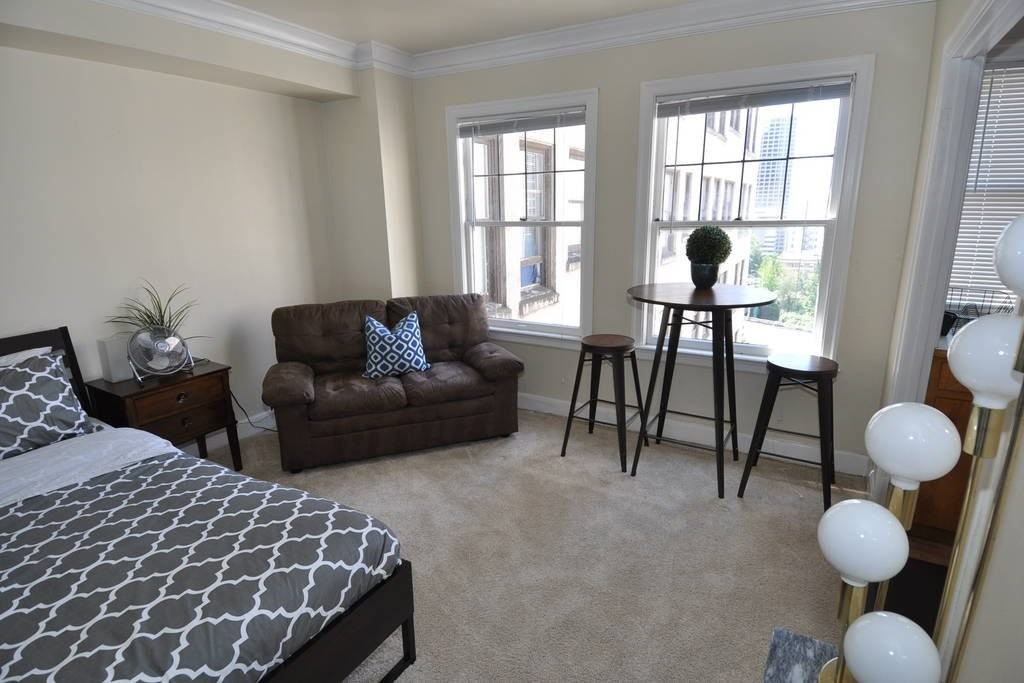 1102 8th Ave - Photo 3 of 11