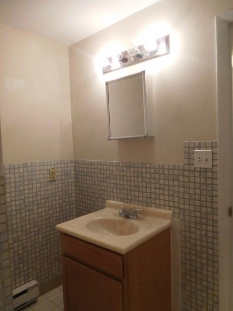 844 N Eutaw St - Photo 2 of 7