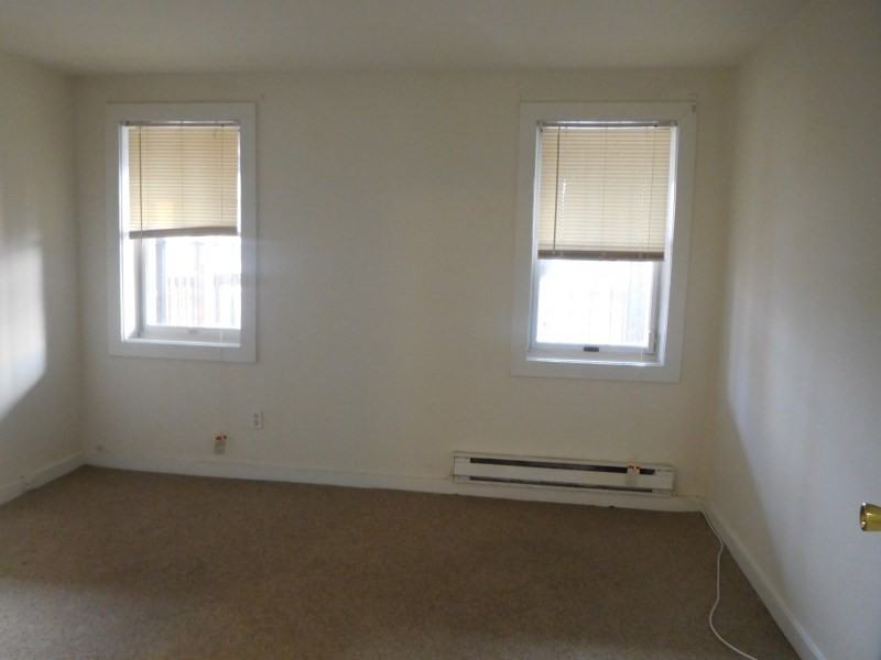 844 N Eutaw St - Photo 3 of 7