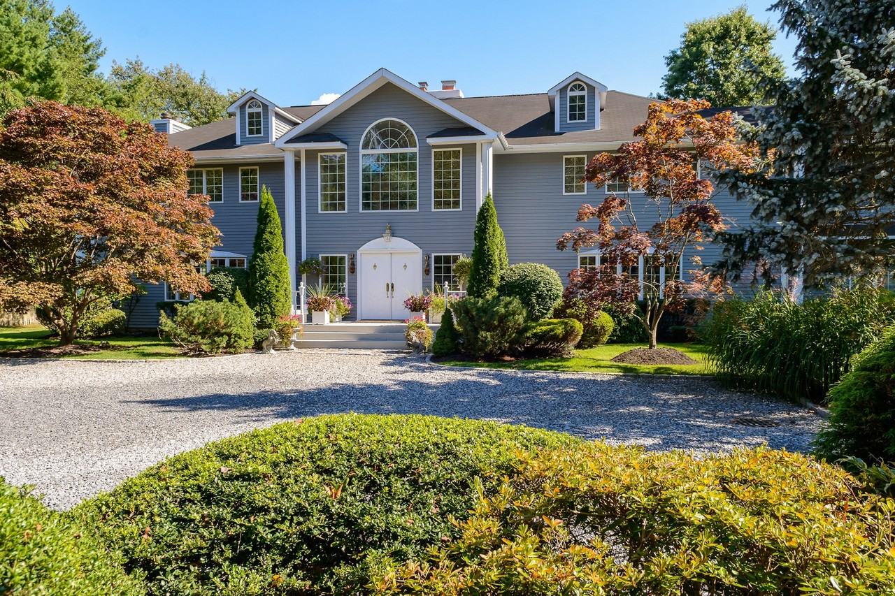 25 School Ln - Photo 2 of 18