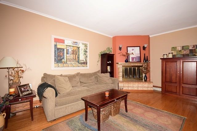 6495 N Oxford Ave - Photo 3 of 25