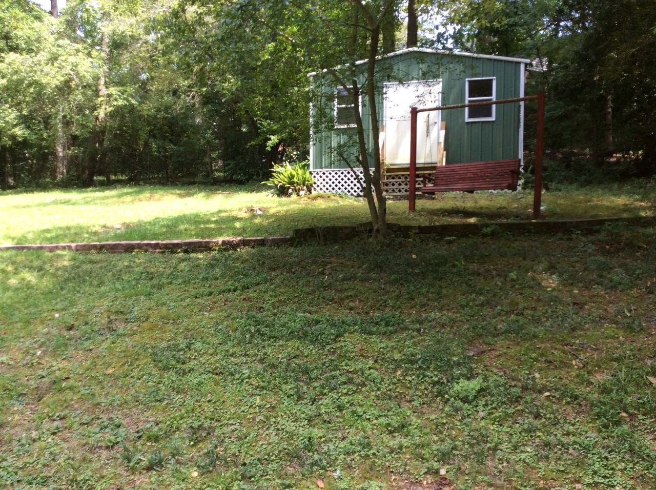 605 Valley Dr - Photo 3 of 16