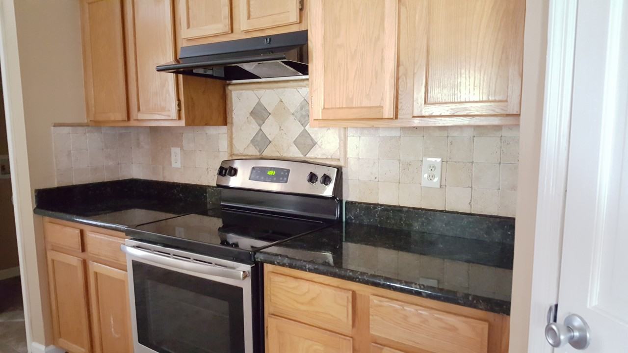 12290 Cobblefield Cir N - Photo 3 of 11